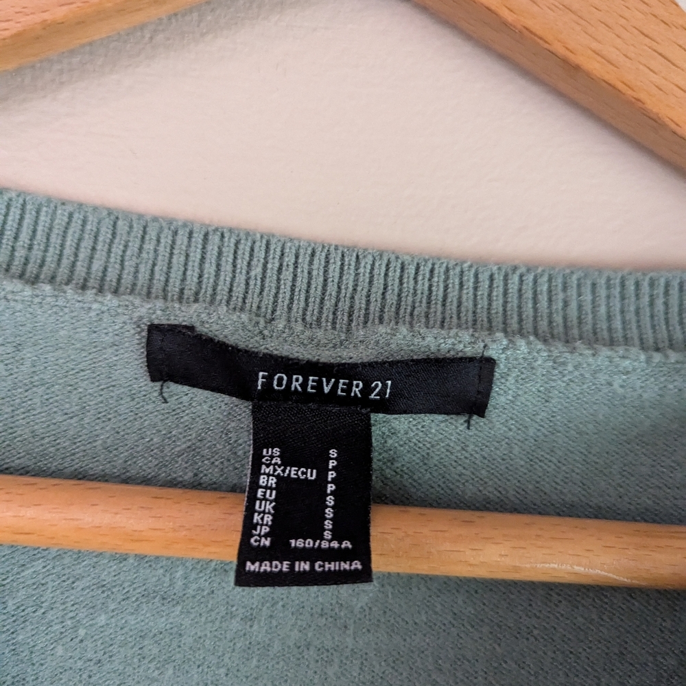 Forever 21 cropped sweatshirt - Picture 5 of 5